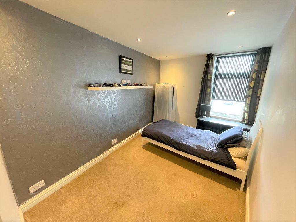 Bedroom 2.jpg