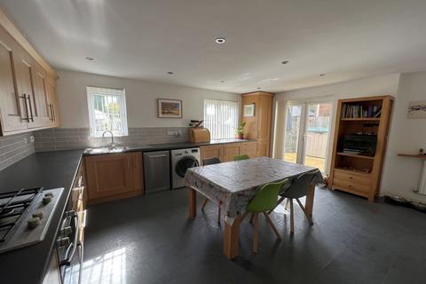 undefined, Cordell Close, Llanfoist, Abergavenny, NP7