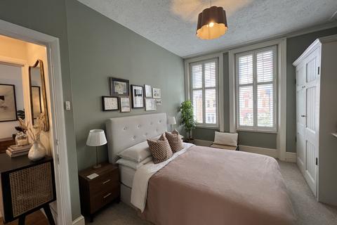 2 bedroom maisonette to rent, Weston Park, London, London, N8