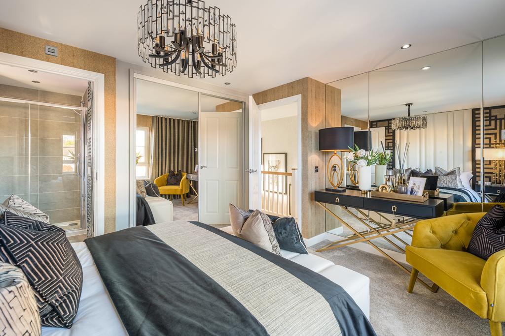 Main bedroom with en suite Falkland
