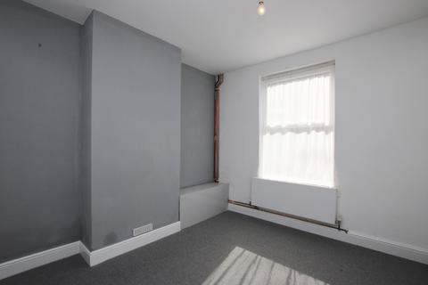 3 bedroom terraced house for sale, Field Street, Kettering, Northamptonshire, NN16