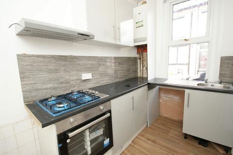 2 bedroom house to rent - Brompton Row, Leeds, West Yorkshire, UK, LS11