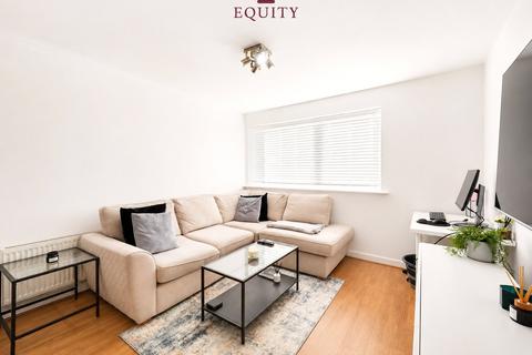 2 bedroom flat for sale, Main Avenue, Enfield, EN1