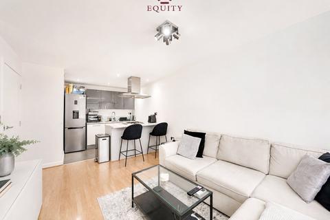 2 bedroom flat for sale, Main Avenue, Enfield, EN1