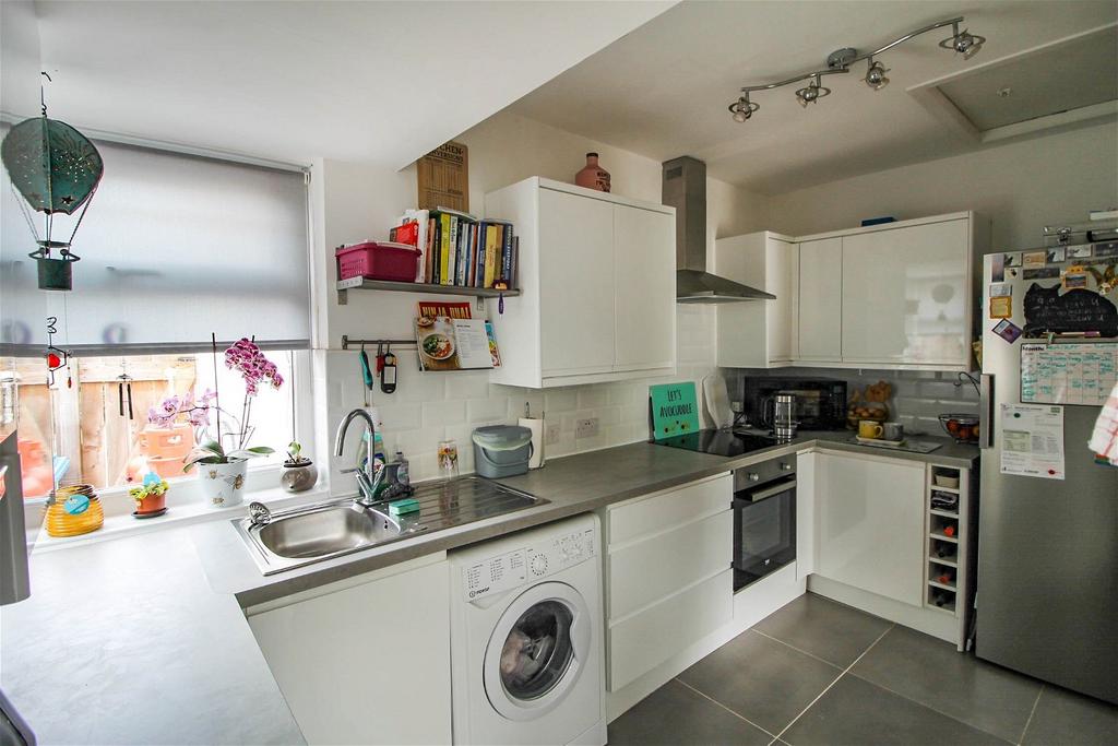 Abergele Road Rhuddlan 2 bed detached bungalow for sale £210,000