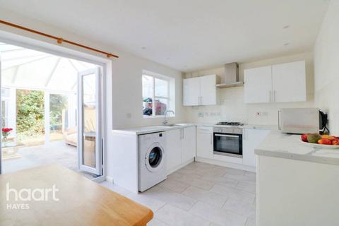 31 Tollgate Drive, Hayes, UB4 0NP