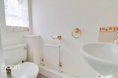 31 Tollgate Drive, Hayes, UB4 0NP