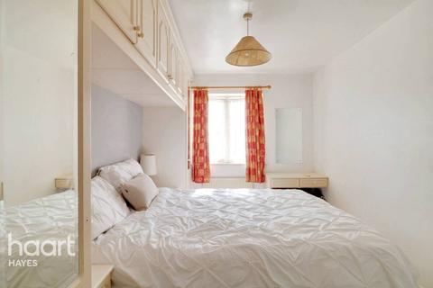 31 Tollgate Drive, Hayes, UB4 0NP