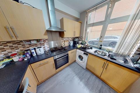 6 bedroom apartment to rent, 237a, North Sherwood Street, Nottingham, Nottinghamshire, NG1