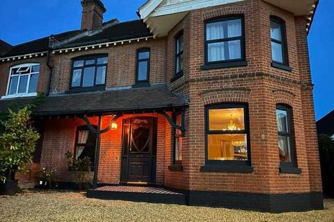 6 bedroom semi-detached house for sale, Upper Shirley Avenue, Southampton