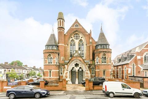 2 bedroom flat for sale, Mundania Road, East Dulwich, London, SE22