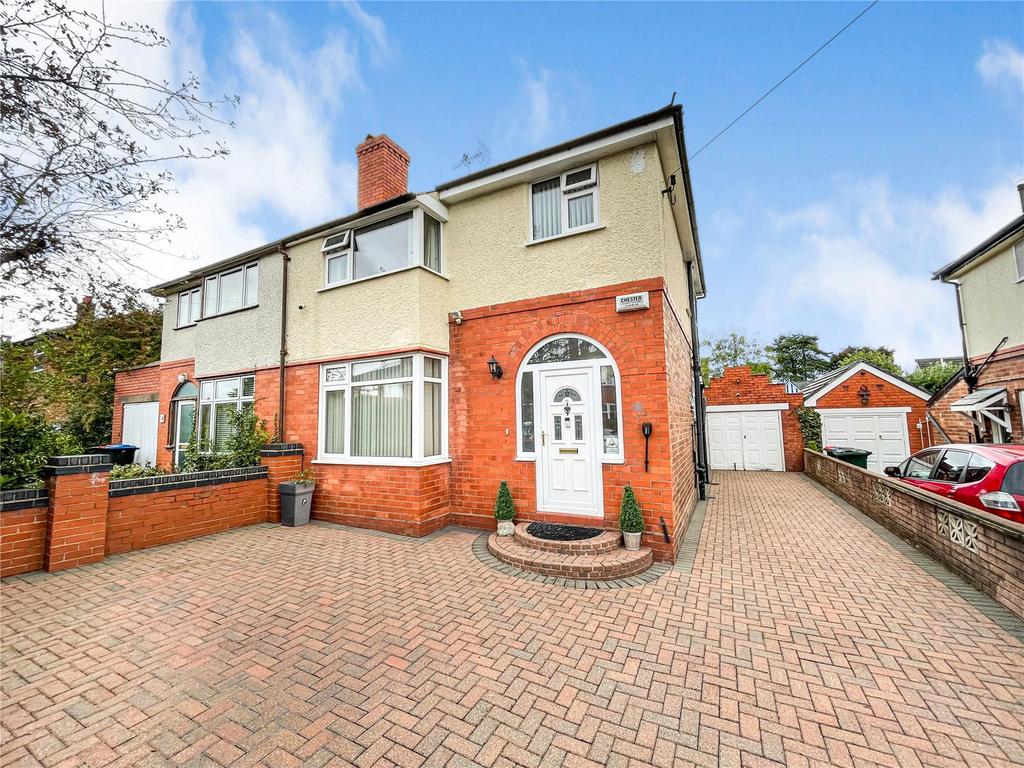 Moorcroft Avenue, Great Boughton, Chester, Cheshire, CH3 4 bed semi