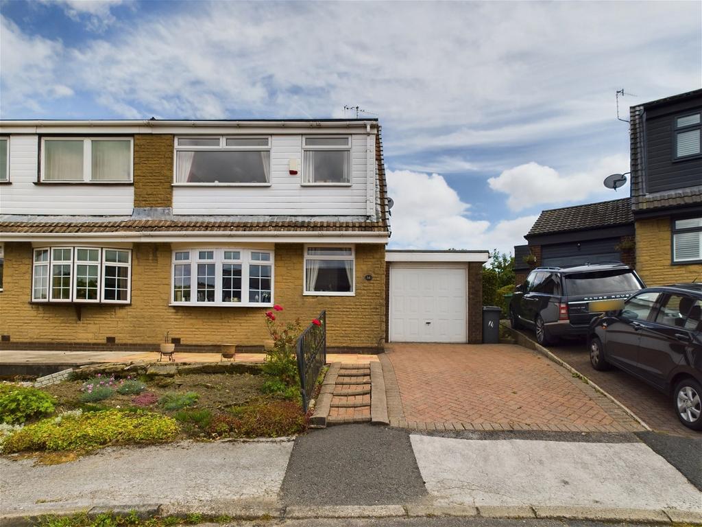 Seven Acres, Delph, Saddleworth 3 bed semidetached house for sale £