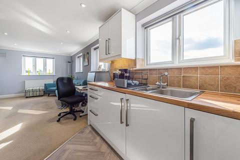 Flat 2 Ashmead Close, Ashford, TW15 1HT