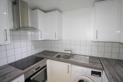 1 bedroom ground floor flat to rent, Hutton Court Rayleigh Road, Hutton, Brentwood, Essex, CM13