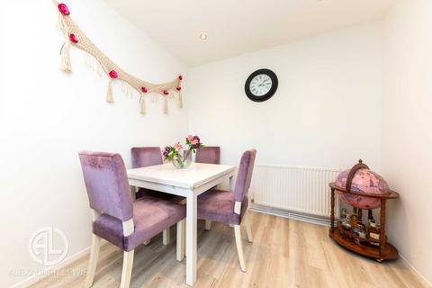 13 Lannock, Letchworth Garden City, SG6 2PX