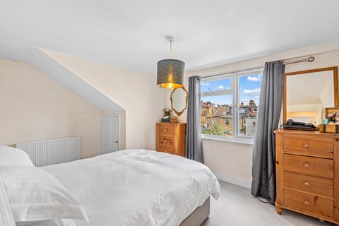 7 Maunder Road, London, W7 3PN