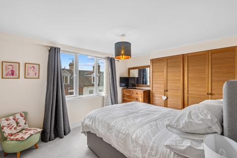 7 Maunder Road, London, W7 3PN