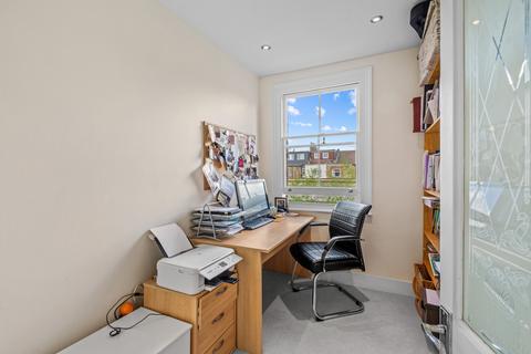 7 Maunder Road, London, W7 3PN