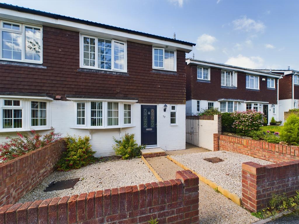 Acorn walk, Calcot, Reading, RG31 3 bed semidetached house to rent £