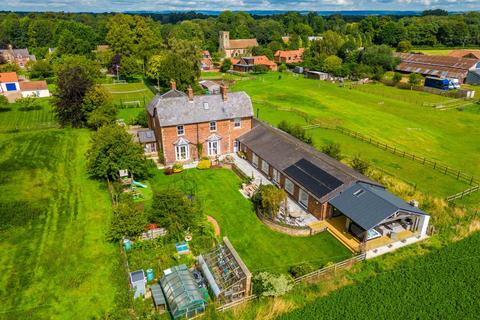 7 bedroom detached house for sale - The Old Vicarage, Myton on Swale, York, YO61 2QY