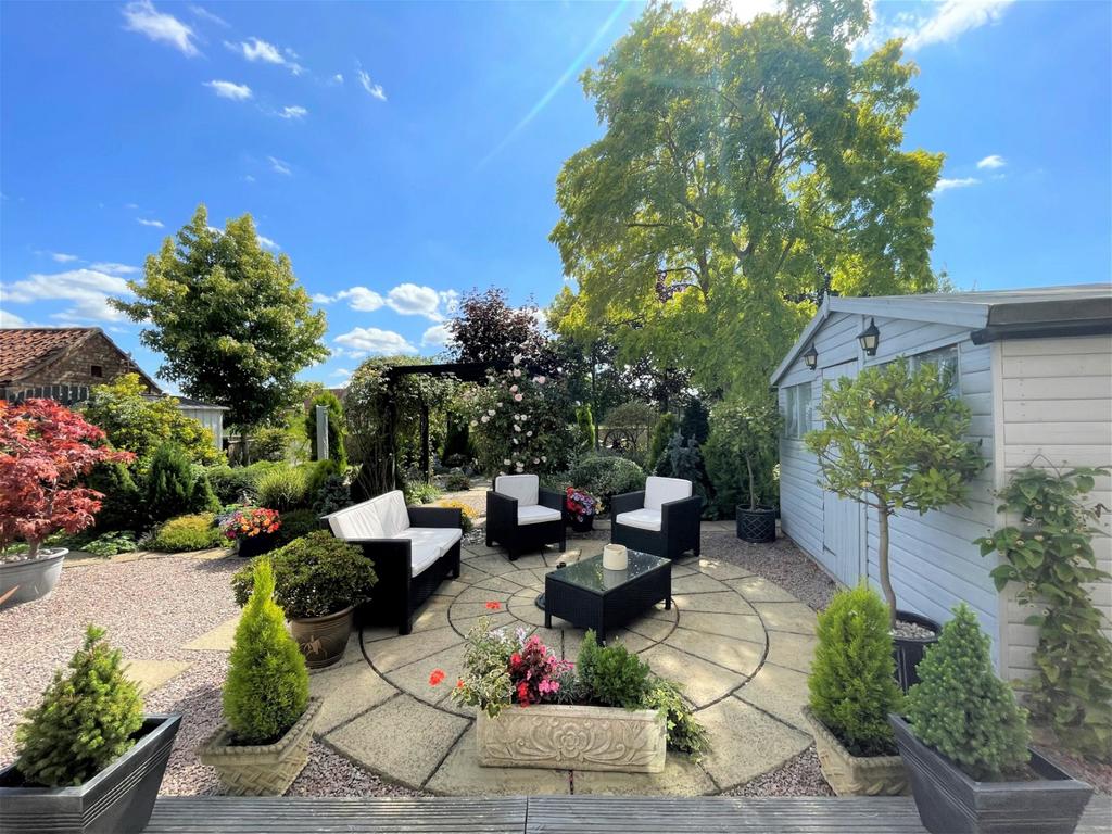 Knights End Road, March 2 bed detached bungalow £365,000