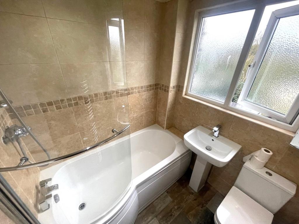 Glenwood Crescent, Chapeltown 4 bed semidetached house £250,000