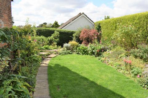 14 Front Street, Grasby, Barnetby, DN38 6AN