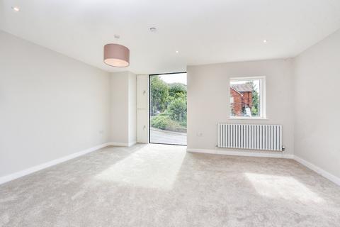 4 bedroom terraced house for sale, Vicarage Hill, Alton, Hampshire