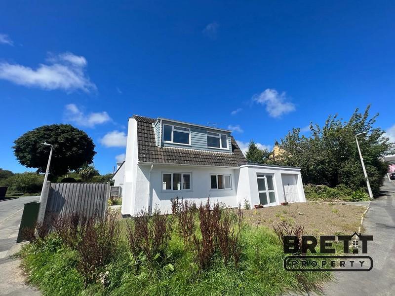 Chestnut Tree Drive, Johnston, Haverfordwest, Pembrokeshire. SA62 3QF 3