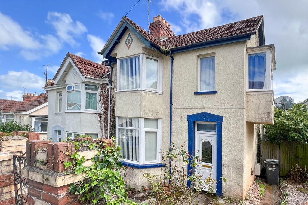 Leys Road, Torquay, TQ2 6ED 3 bed semidetached house for sale £280,000