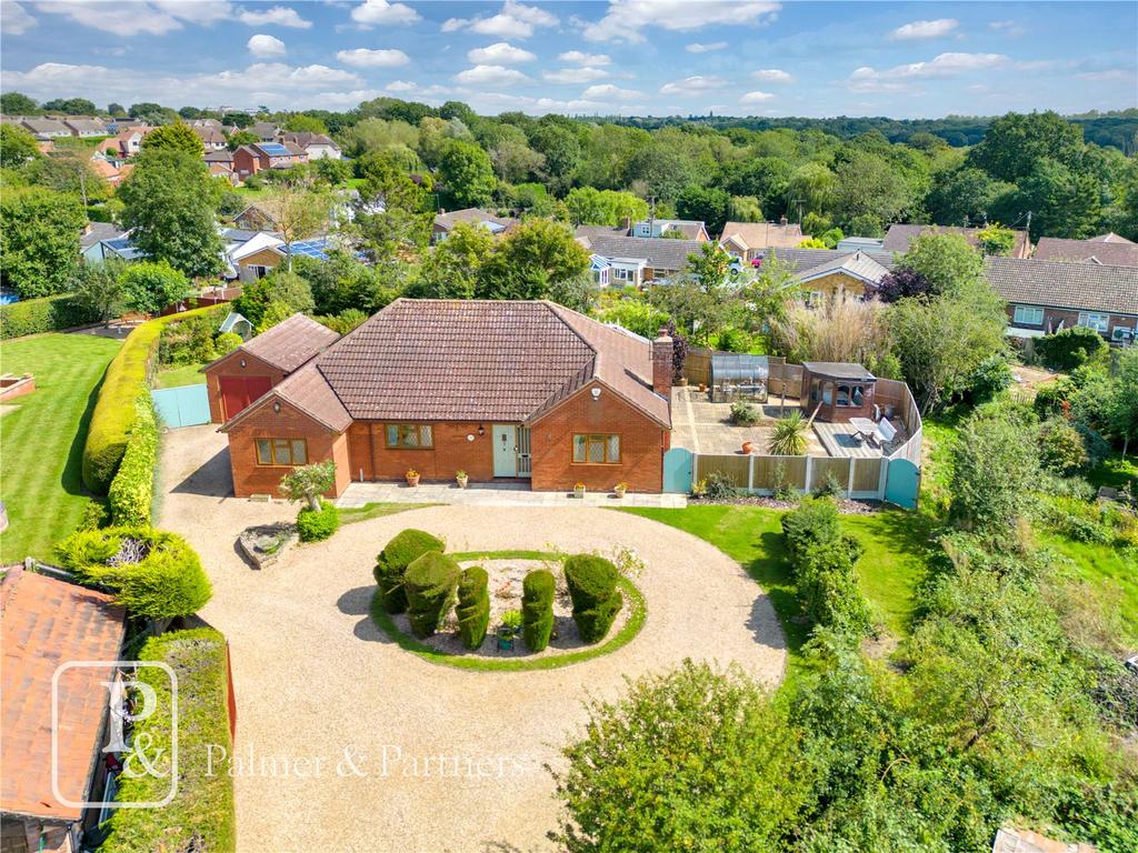 Queens Road, West Bergholt, Colchester, Essex, CO6 3 bed bungalow for