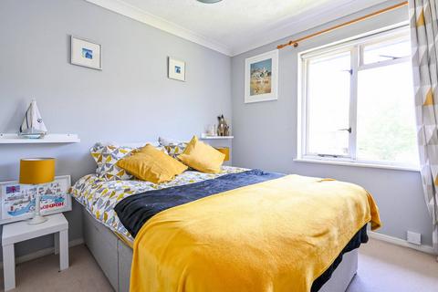 2 bedroom maisonette to rent, Ladygrove Drive, Burpham, Guildford, GU4