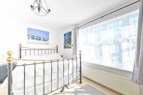 132 Elm Road, New Malden, KT3 3HS