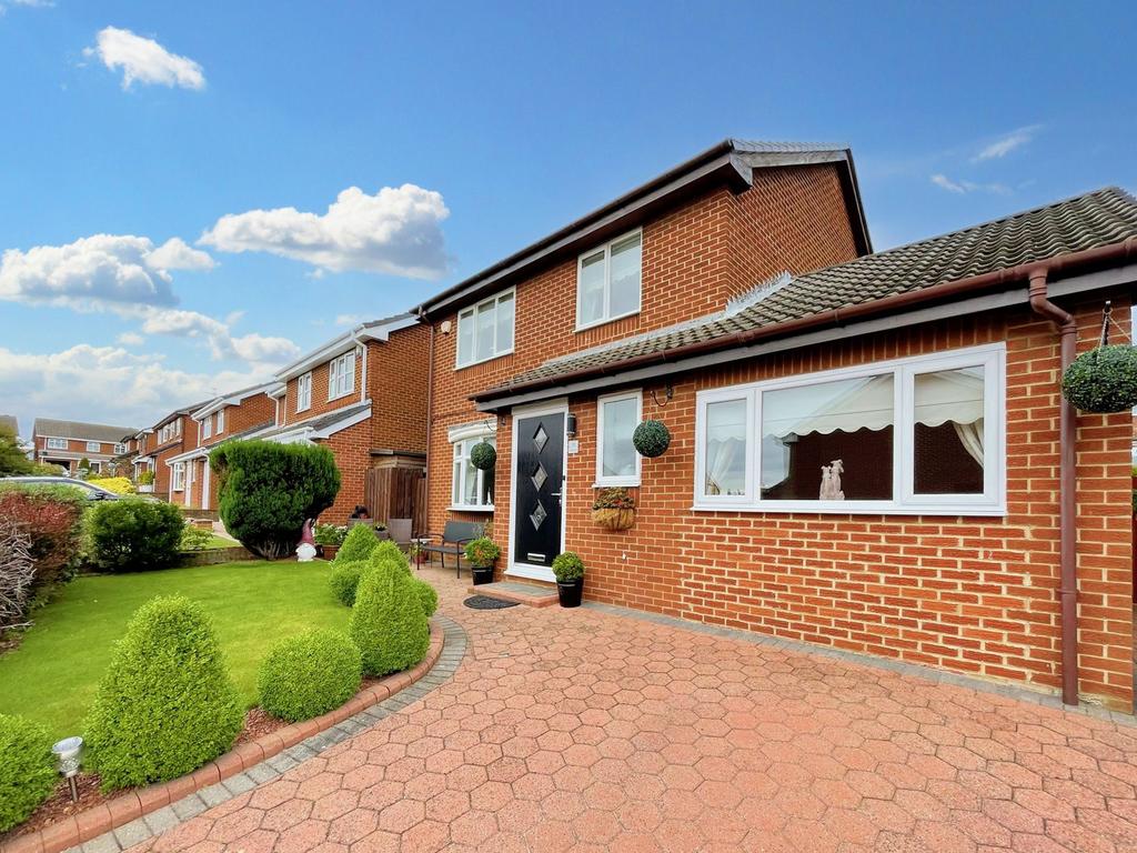 Chirton Avenue, Marsden, South Shields, Tyne and Wear, NE34 7BW 4 bed