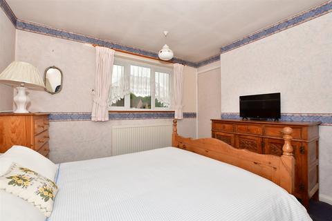 71 Green Glade, Theydon Bois, Epping, CM16 7LZ