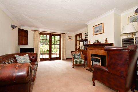 71 Green Glade, Theydon Bois, Epping, CM16 7LZ