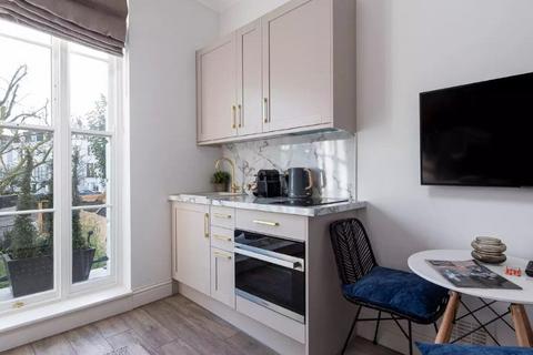 Studio to rent, Pembridge Villas (1), Notting Hill, London, W11