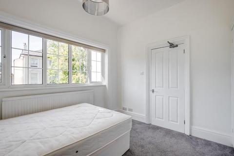 1 bedroom flat to rent, Burgess Hill, London, NW2