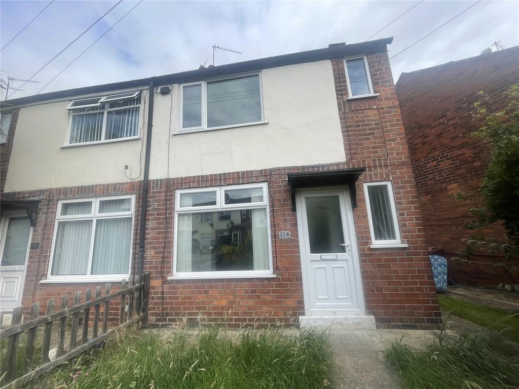 Cardigan Road, Anlaby Road, Hull... 2 bed end of terrace house £595 pcm (£137 pw)