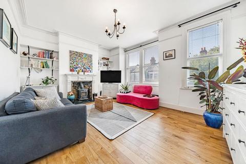 33 Avarn Road, London, SW17 9HB