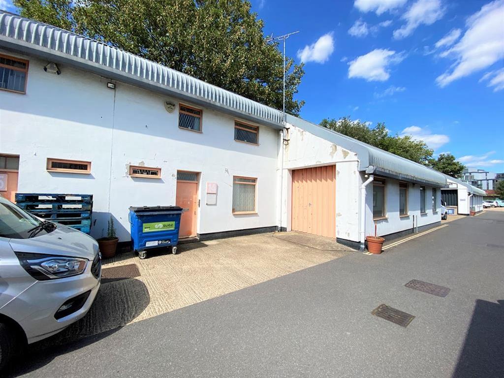 14 Brook Lane Business Centre, Brook Lane North, Brentford, TW8 0PP