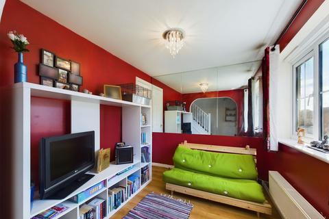 23 Auckland Close, Northampton, NN2 7BJ