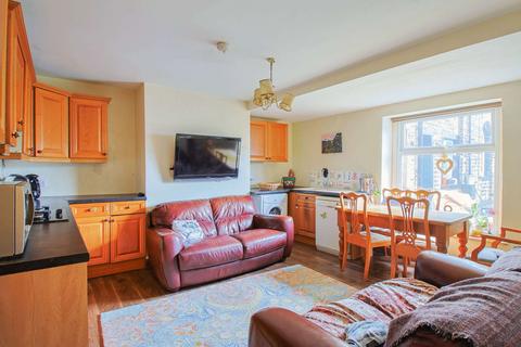 3 bedroom end of terrace house for sale, Beech Road, Sowerby Bridge HX6 2LE