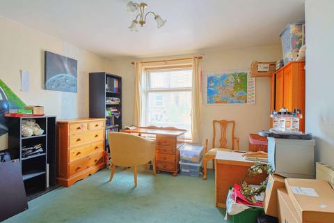 16 Beech Road, Sowerby Bridge, HX6 2LE