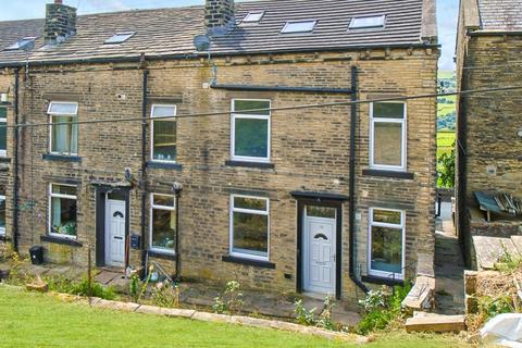 3 bedroom terraced house for sale, Springfield Terrace, Midgley, Halifax HX2 6TZ