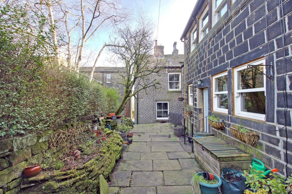 Garden at front