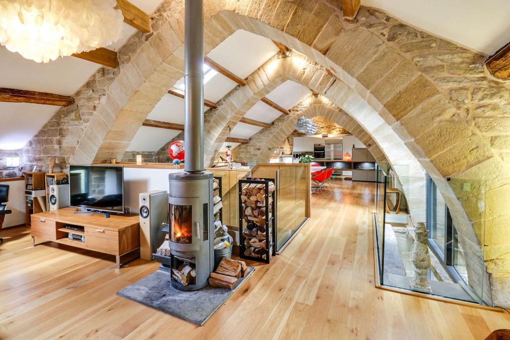 Cross Ends Barn, Haworth Old Road, Pecket Well, Hebden Bridge HX7 8RG 4