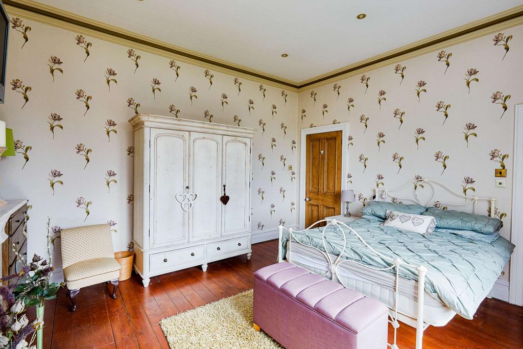 Bedroom 2 (Double with Ensuite)