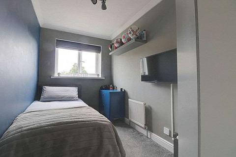 12 Bishops Way, Mirfield, WF14 0BJ